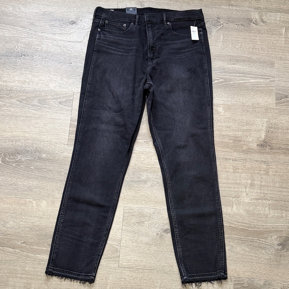 GAP Slim High Rise Jeans 🖤 33/16